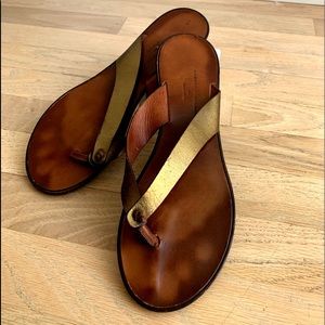 Robert Clergerie brown flip flops